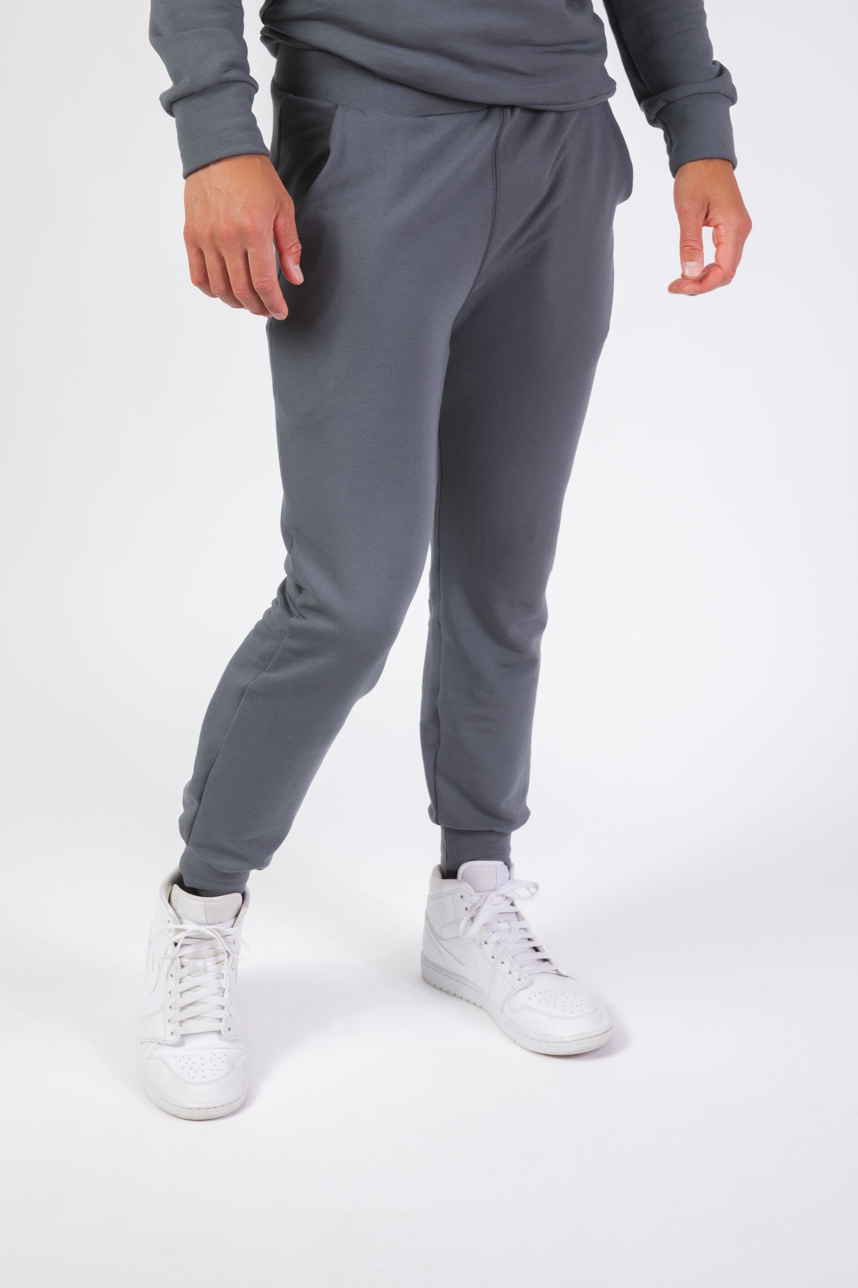 Baserange人気商品❢交渉可❢大人気SWEAT PANTS GRAY - メルカリ